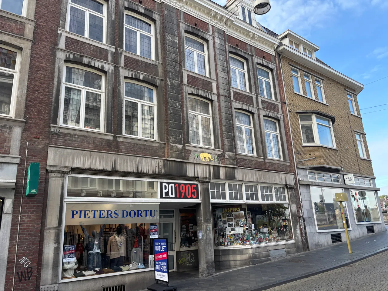 photo 18 of Wycker Brugstraat