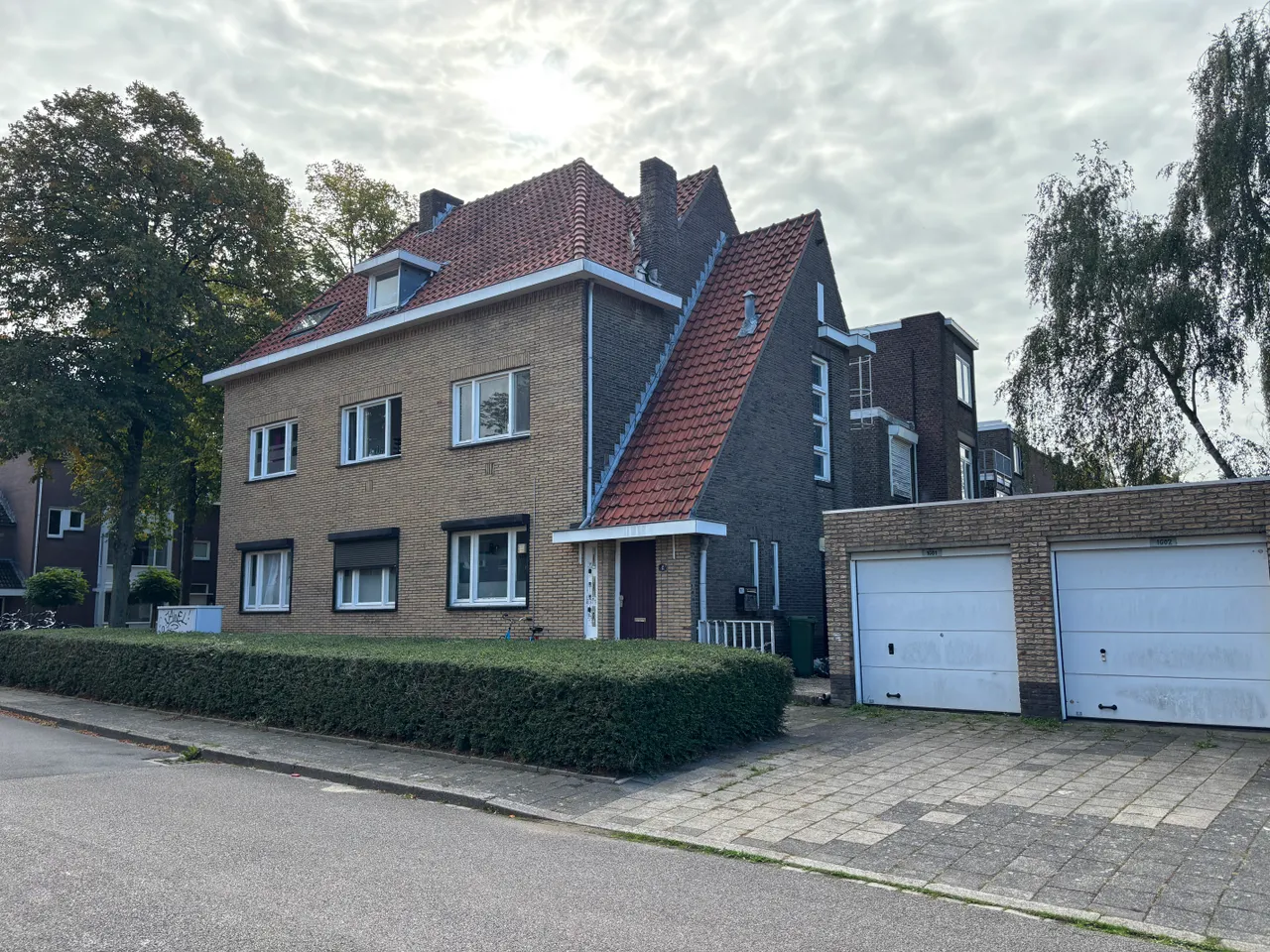 photo 12 of Merovingenstraat
