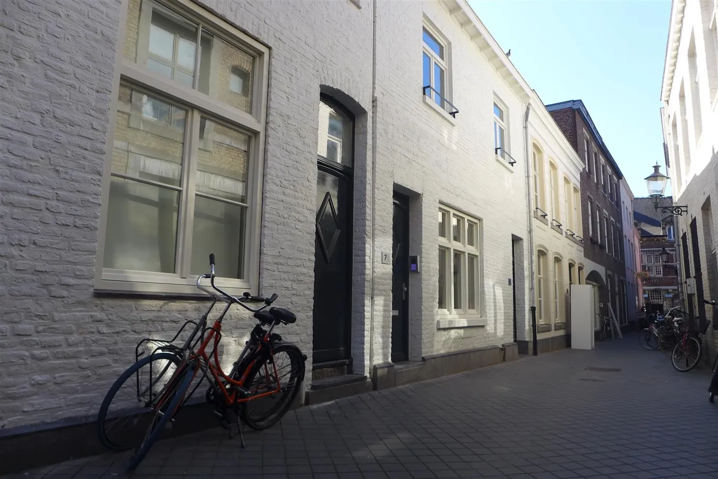photo 10 of Leliestraat