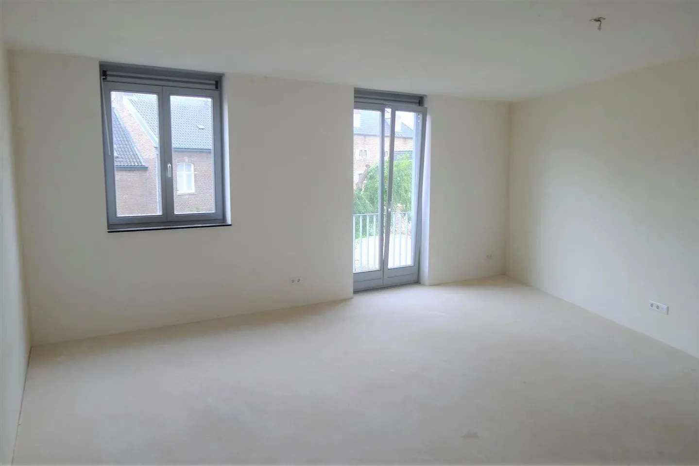 View photo 1/19 of studio in Sittard